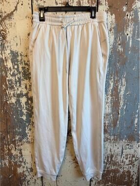 Women’s Lululemon joggers, cream, size 4